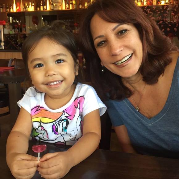 Meet your Posher, Lorena - Picture 1 of 1